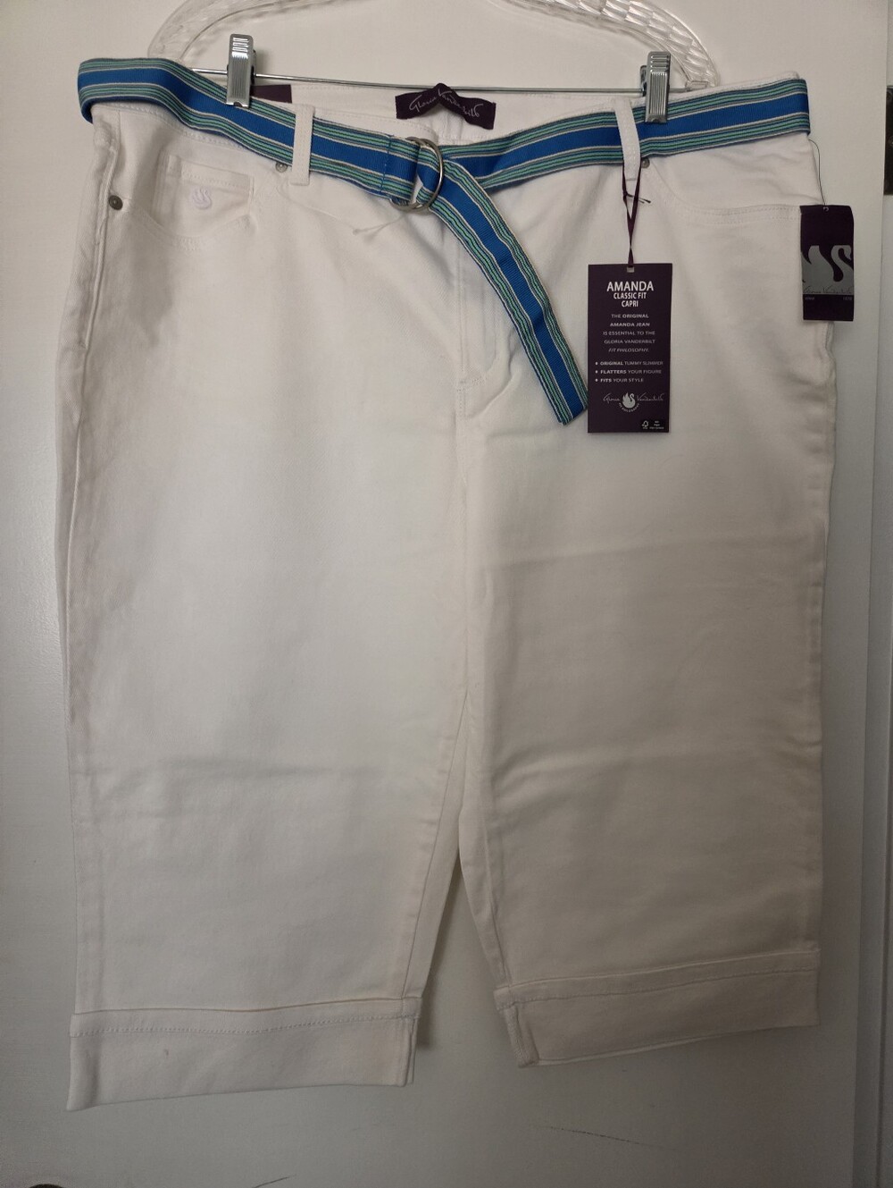 Amanda Classic Fit White Bermuda /Capri with Striped Belt